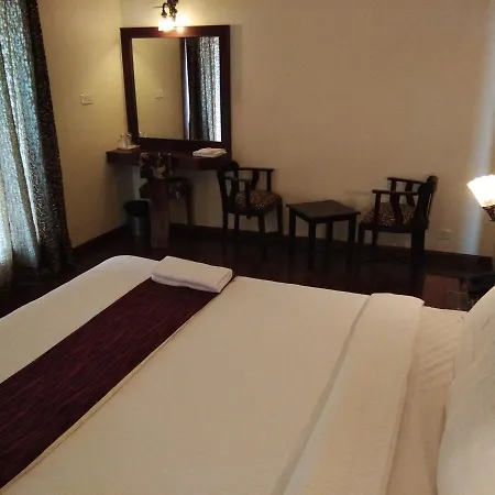 Berry Hills Resort Udagamandalam Exterior photo